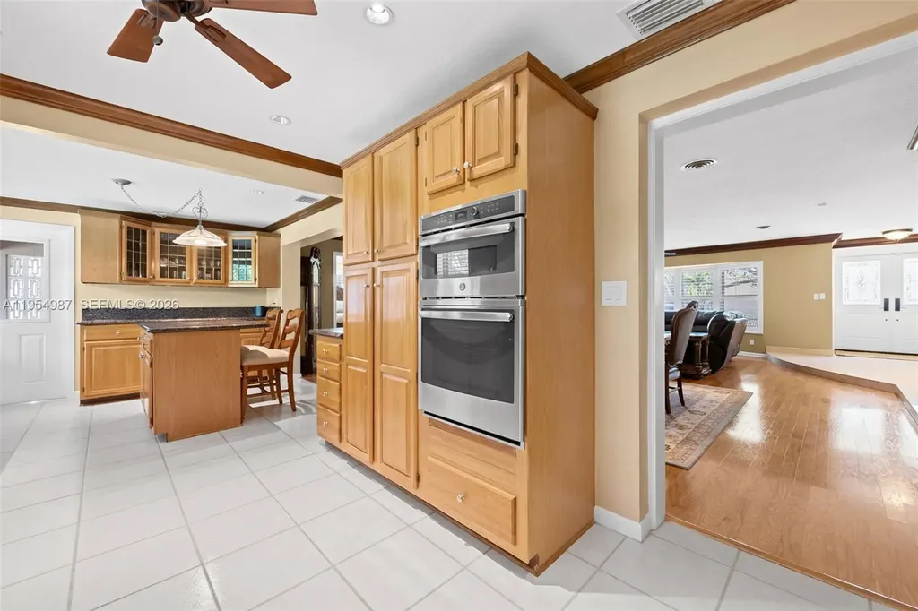 6200 NE 21st Road Fort Lauderdale FL 33308