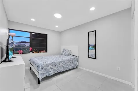 12233 SW 24th Terrace Miami FL 33175
