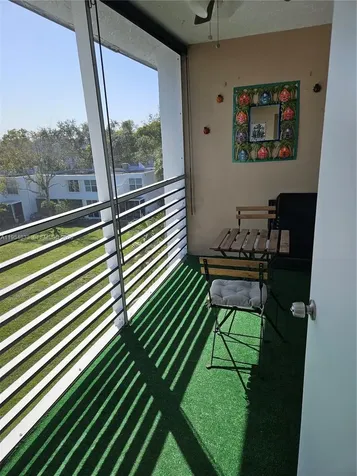 9441 Live Oak Place Davie FL 33324