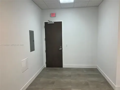 20200 W Dixie Highway Miami FL 33180