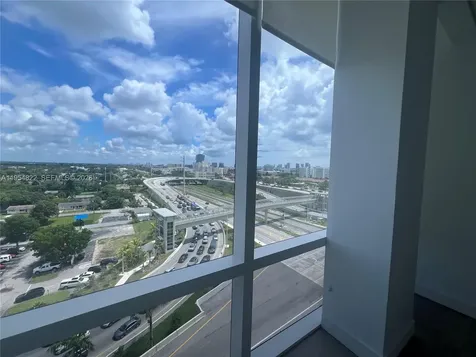 20200 W Dixie Highway Miami FL 33180