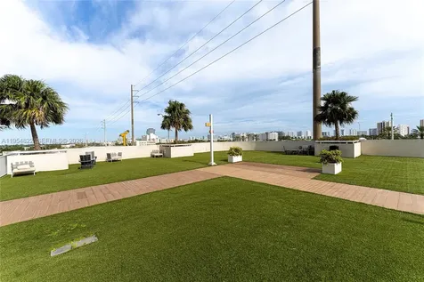 20200 W Dixie Highway Miami FL 33180