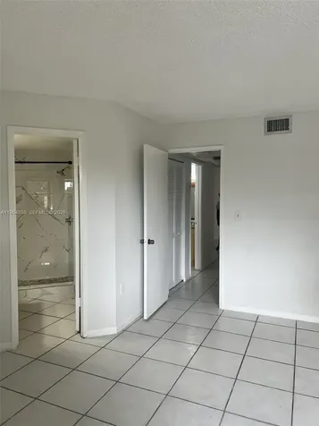 10229 NW 9th St Circle Miami FL 33172