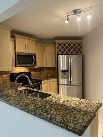 10229 NW 9th St Circle Miami FL 33172