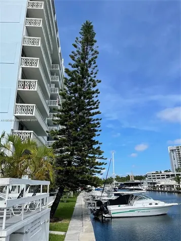 13155 Ixora Court North Miami FL 33181