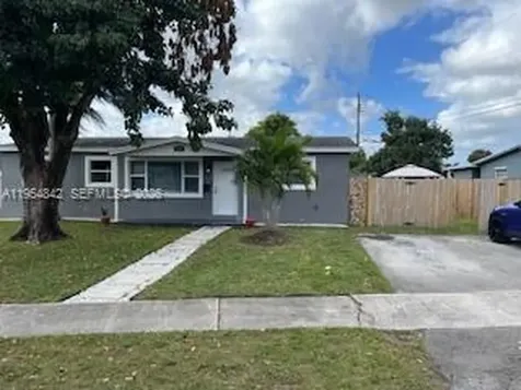 240 N 70th Way Hollywood FL 33024