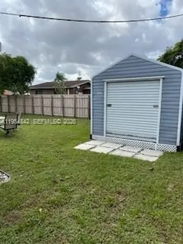 240 N 70th Way Hollywood FL 33024