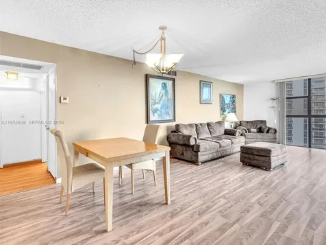 3731 N Country Club Drive Aventura FL 33180