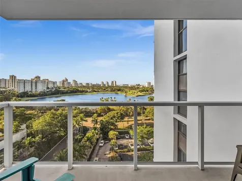 3731 N Country Club Drive Aventura FL 33180