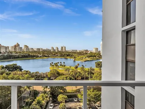 3731 N Country Club Drive Aventura FL 33180