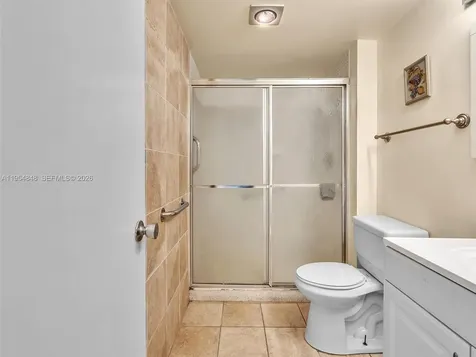 3731 N Country Club Drive Aventura FL 33180