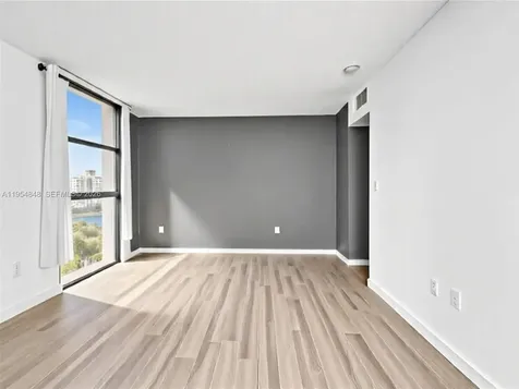 3731 N Country Club Drive Aventura FL 33180
