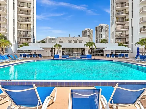 3731 N Country Club Drive Aventura FL 33180