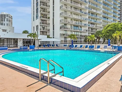3731 N Country Club Drive Aventura FL 33180