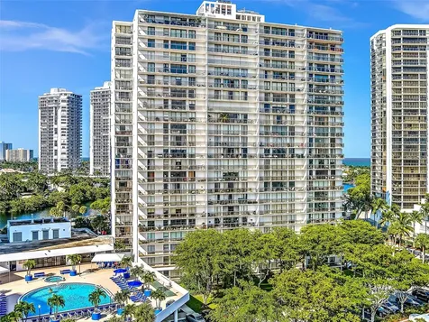 3731 N Country Club Drive Aventura FL 33180
