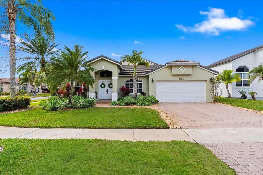 1024 NW 184th Way Pembroke Pines FL 33029