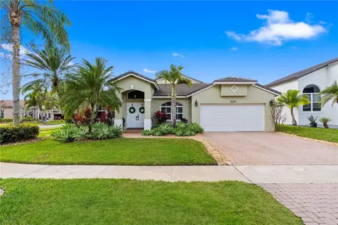 1024 NW 184th Way Pembroke Pines FL 33029