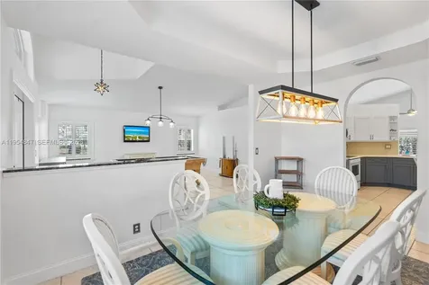 1024 NW 184th Way Pembroke Pines FL 33029