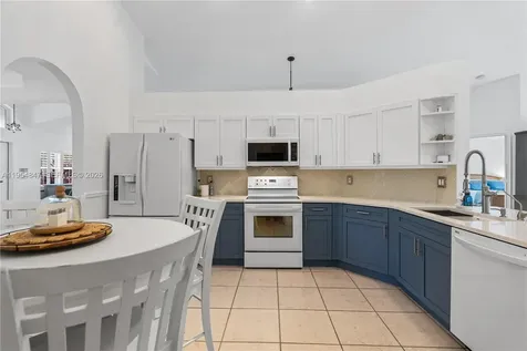 1024 NW 184th Way Pembroke Pines FL 33029