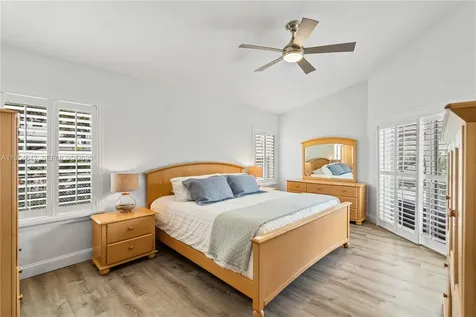 1024 NW 184th Way Pembroke Pines FL 33029
