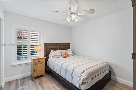 1024 NW 184th Way Pembroke Pines FL 33029