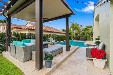 1024 NW 184th Way Pembroke Pines FL 33029