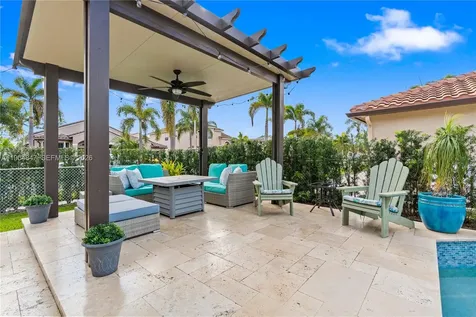 1024 NW 184th Way Pembroke Pines FL 33029