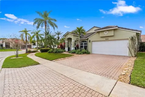 1024 NW 184th Way Pembroke Pines FL 33029