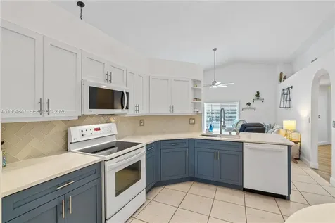 1024 NW 184th Way Pembroke Pines FL 33029