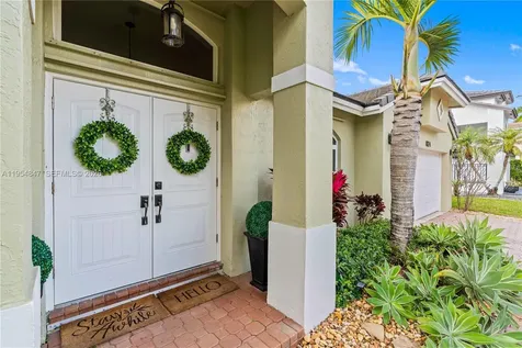1024 NW 184th Way Pembroke Pines FL 33029