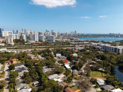 2470-2472 NE 182nd Terrace North Miami Beach FL 33160