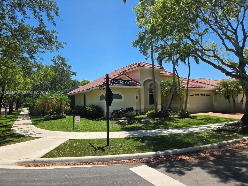 900 Spoonbill Circle Weston FL 33326