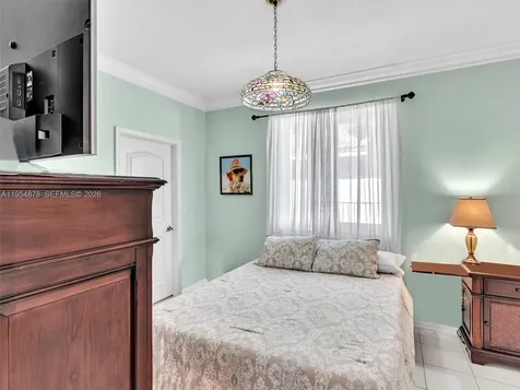 900 Spoonbill Circle Weston FL 33326