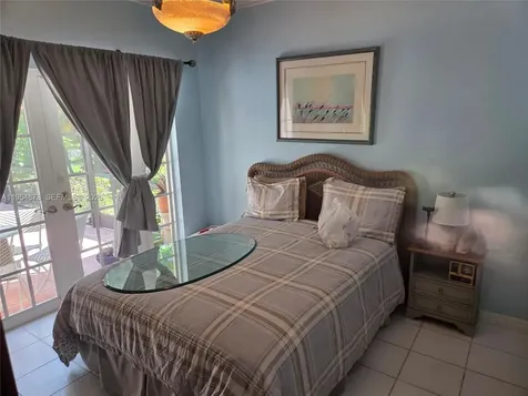 900 Spoonbill Circle Weston FL 33326