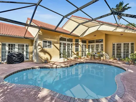 900 Spoonbill Circle Weston FL 33326