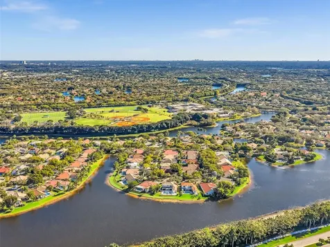 900 Spoonbill Circle Weston FL 33326