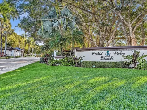 900 Spoonbill Circle Weston FL 33326