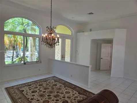 900 Spoonbill Circle Weston FL 33326