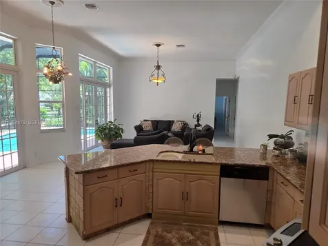 900 Spoonbill Circle Weston FL 33326