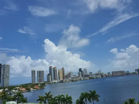 3600 Mystic Pointe Drive Aventura FL 33180