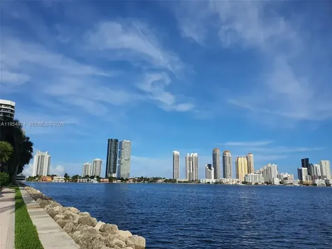 3600 Mystic Pointe Drive Aventura FL 33180