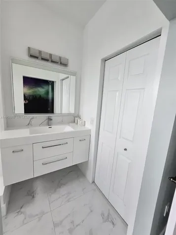 10595 SW 6th Street Pembroke Pines FL 33025