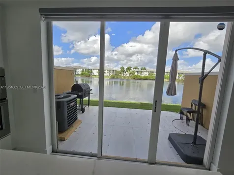 10595 SW 6th Street Pembroke Pines FL 33025