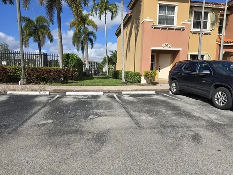 10595 SW 6th Street Pembroke Pines FL 33025