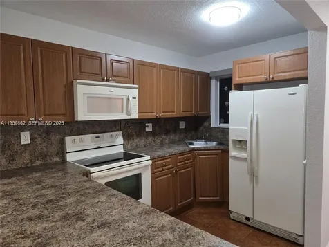 2730 W 76th Street Hialeah FL 33016