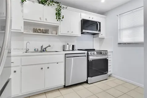 555 NW 4th Avenue Boca Raton FL 33432