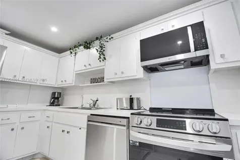 555 NW 4th Avenue Boca Raton FL 33432