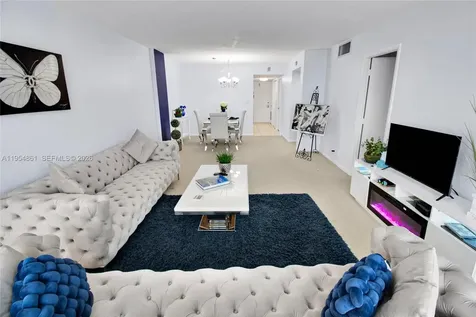 555 NW 4th Avenue Boca Raton FL 33432
