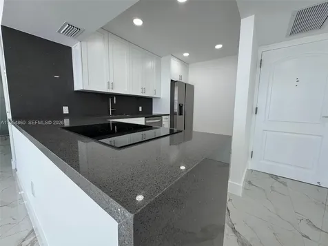 3675 N Country Club Drive Aventura FL 33180
