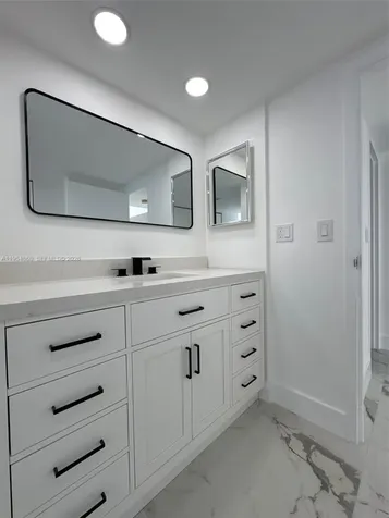 3675 N Country Club Drive Aventura FL 33180